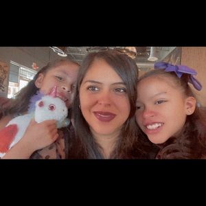 Meet your Posher, Marcela